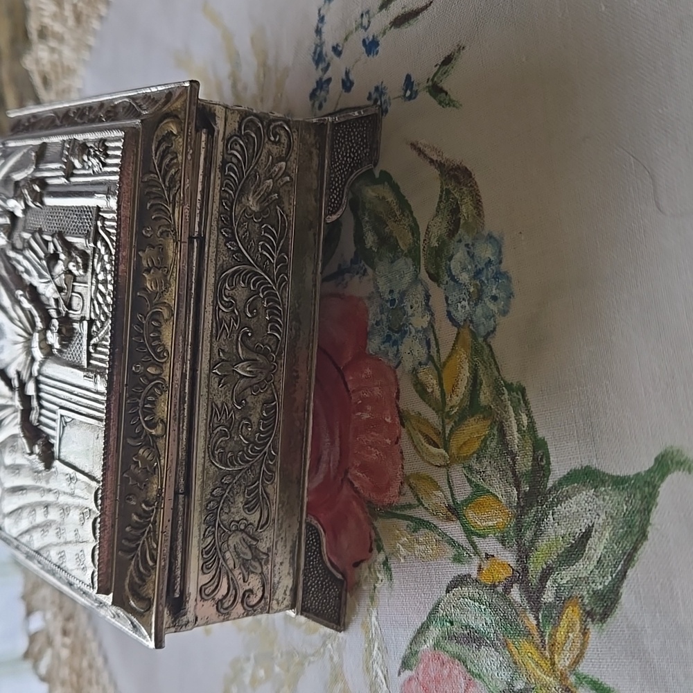 JAPAN Vintage Silver Jewelry Box with Engraved Design - Picture 5 of 13